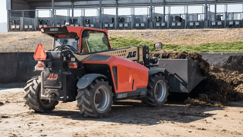 telehandler with dirt