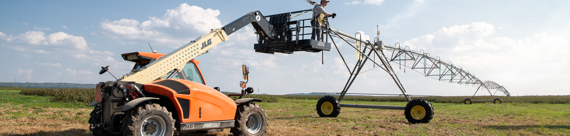 619 Telehandler Hero Image